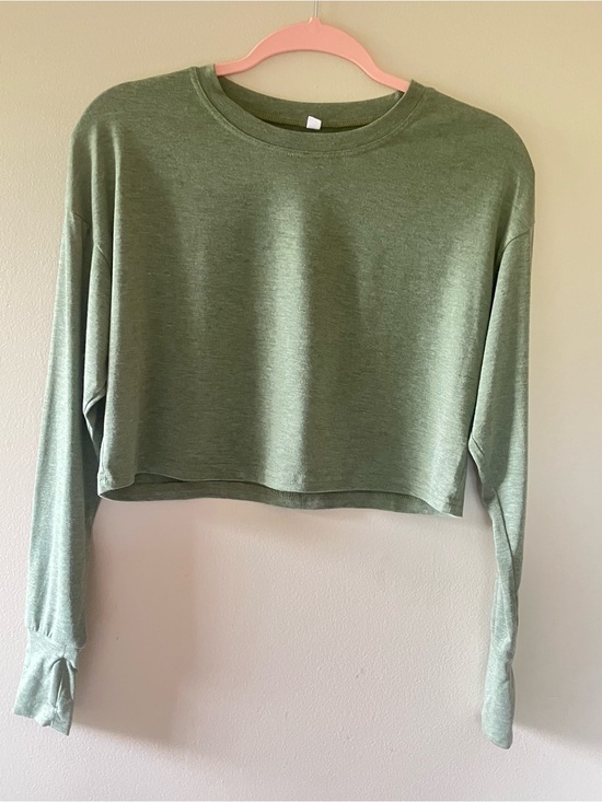 Tops - Women's Olive Green Cropped Long-Sleeve Top